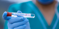 Власти США намерены рассекретить данные о происхождении коронавируса